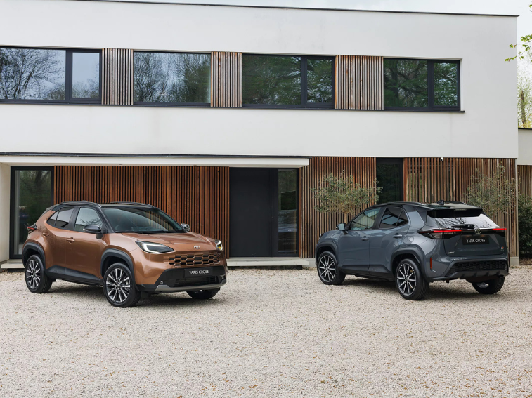 Descubra o Toyota Yaris Cross 2026: design renovado, tecnologia avançada e motores híbridos eficientes com baixos consumos para o dia a dia urbano.