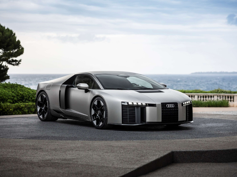 Audi Nuvolari é o superdesportivo mais potente e rápido de sempre, com uma potência combinada de 1001 cv e velocidade máxima de 350 km/h, ele é revolucionário.